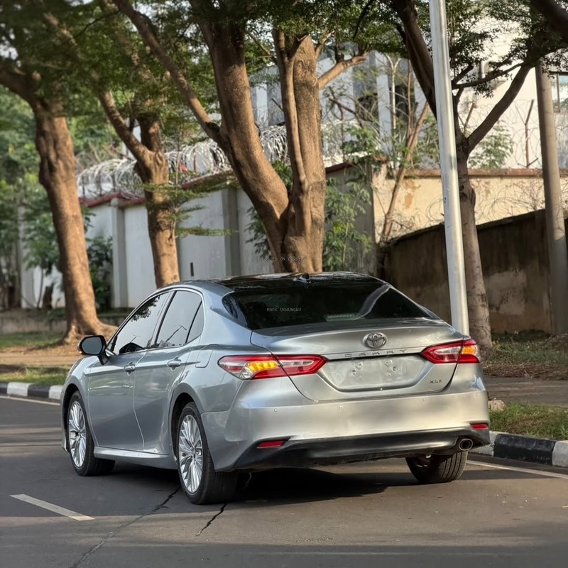 2018 TOYOTA CAMRY XLE – FOREIGN USED | FULL LUXURY SEDAN  image