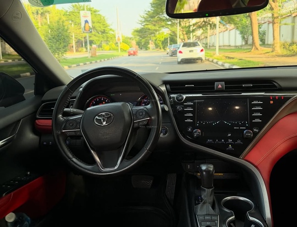 2021 TOYOTA CAMRY XSE – FOREIGN USED | PREMIUM SPORT LUXURY SEDAN