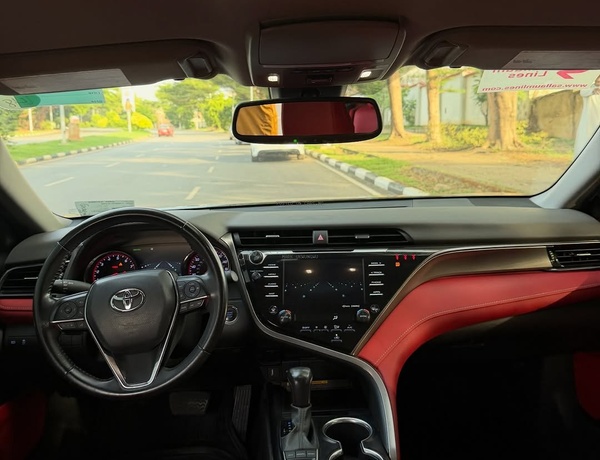 2021 TOYOTA CAMRY XSE – FOREIGN USED | PREMIUM SPORT LUXURY SEDAN