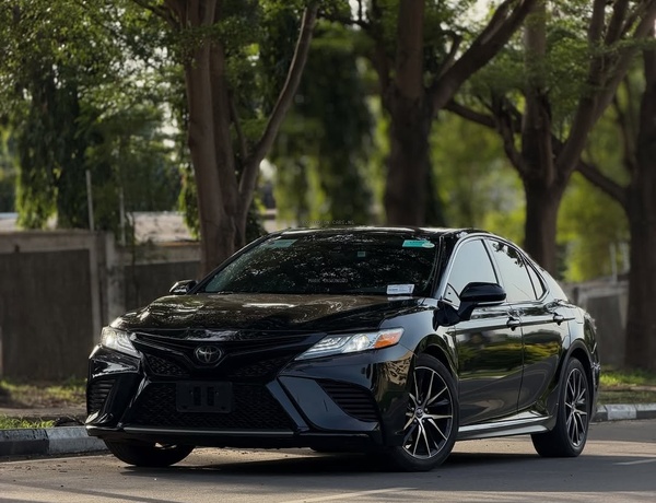 2021 TOYOTA CAMRY XSE – FOREIGN USED | PREMIUM SPORT LUXURY SEDAN
