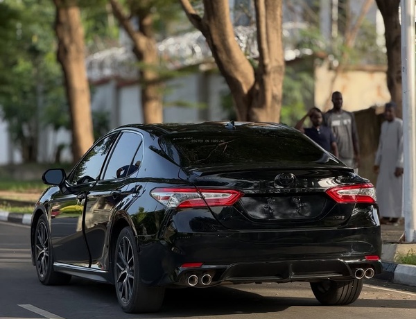 2021 TOYOTA CAMRY XSE – FOREIGN USED | PREMIUM SPORT LUXURY SEDAN