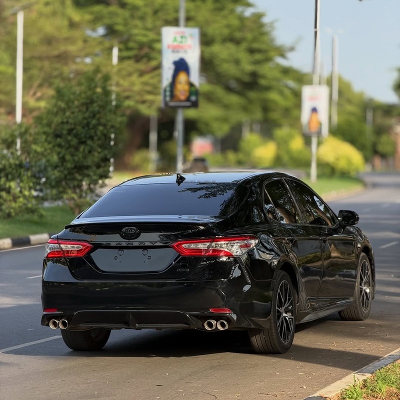 2021 TOYOTA CAMRY XSE – FOREIGN USED | PREMIUM SPORT LUXURY SEDAN image