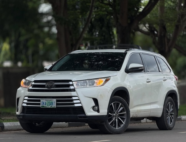 TOYOTA HIGHLANDER XLE 2018 FOR SALE