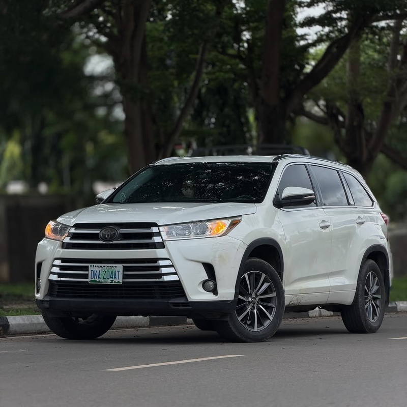 TOYOTA HIGHLANDER XLE 2018 FOR SALE image
