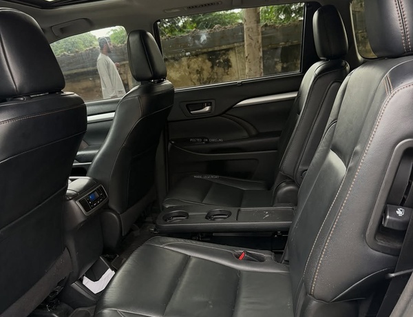 TOYOTA HIGHLANDER XLE 2018 FOR SALE