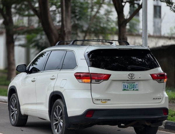 TOYOTA HIGHLANDER XLE 2018 FOR SALE