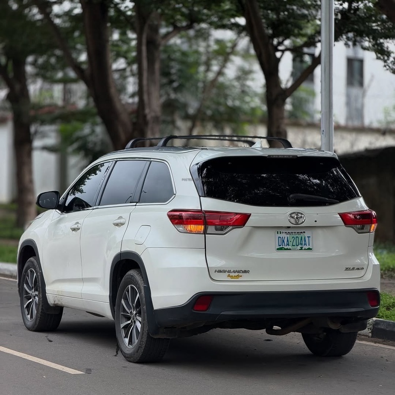 TOYOTA HIGHLANDER XLE 2018 FOR SALE image