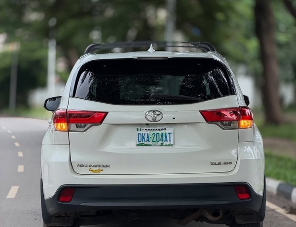 TOYOTA HIGHLANDER XLE 2018 FOR SALE