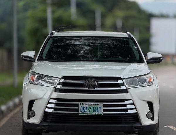 TOYOTA HIGHLANDER XLE 2018 FOR SALE