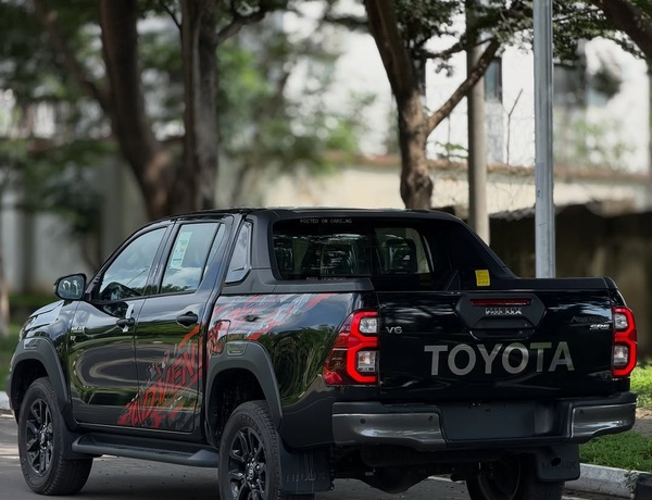 TOYOTA HILUX 2025 FOR SALE