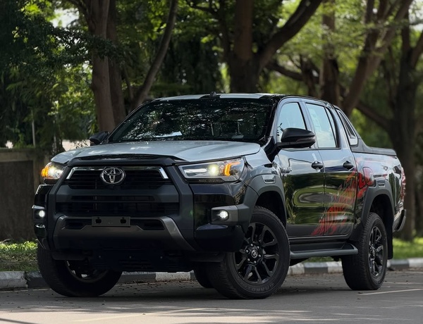 TOYOTA HILUX 2025 FOR SALE