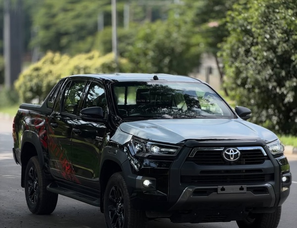 TOYOTA HILUX 2025 FOR SALE