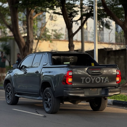 Foreign Used Toyota Hilux 2022– Super Clean & Rugged Pickup