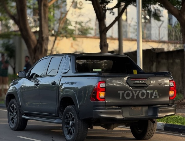 Foreign Used Toyota Hilux 2022– Super Clean & Rugged Pickup
