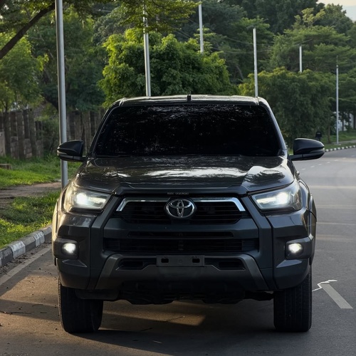Foreign Used Toyota Hilux 2022– Super Clean & Rugged Pickup