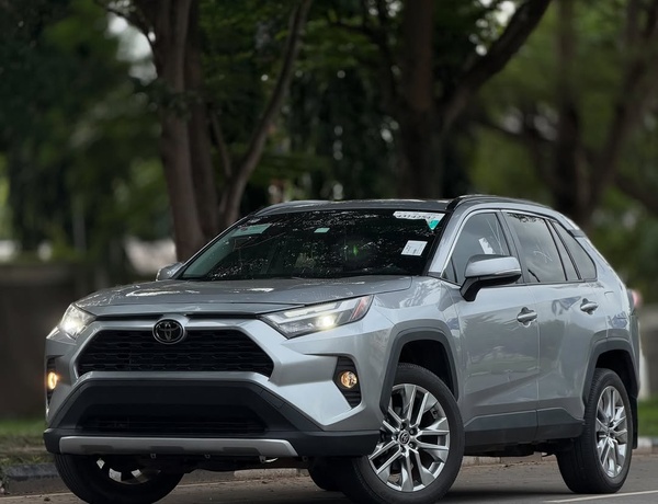 FOREIGN USED 2024 TOYOTA RAV4 FOR SALE