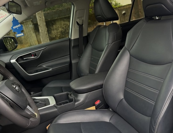 FOREIGN USED 2024 TOYOTA RAV4 FOR SALE