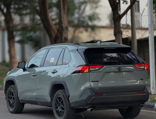 FOREIGN USED 2024 TOYOTA RAV4 FOR SALE