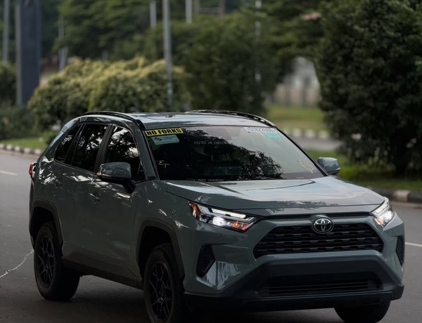 FOREIGN USED 2024 TOYOTA RAV4 FOR SALE