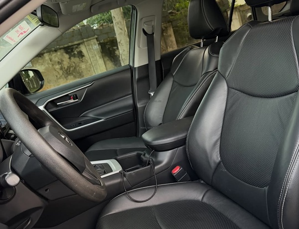 FOREIGN USED 2024 TOYOTA RAV4 FOR SALE
