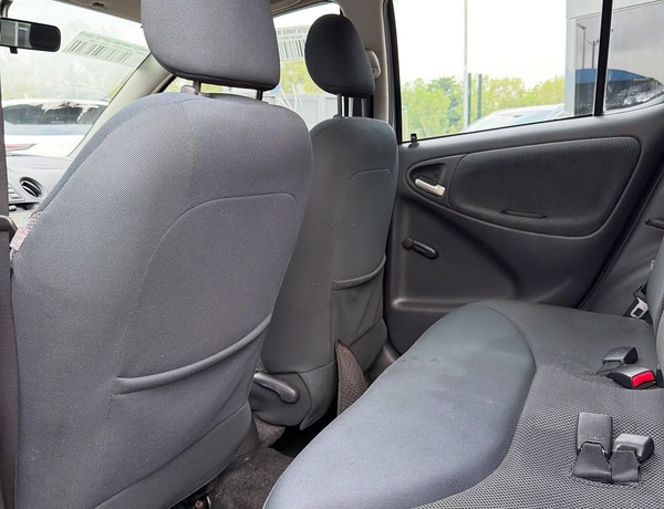 TOYOTA YARIS 2004 FOR SALE 