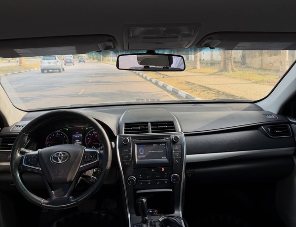 Extremely Super Clean Toyota Camry SE 2016 for Sale In Abuja
