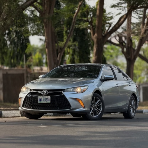 Extremely Super Clean Toyota Camry SE 2016 for Sale In Abuja