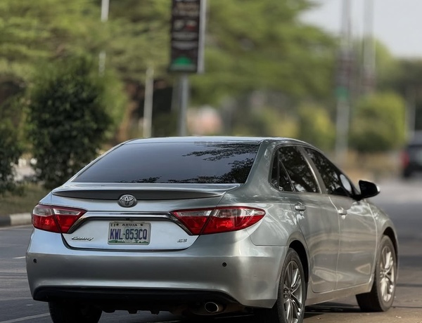 Extremely Super Clean Toyota Camry SE 2016 for Sale In Abuja
