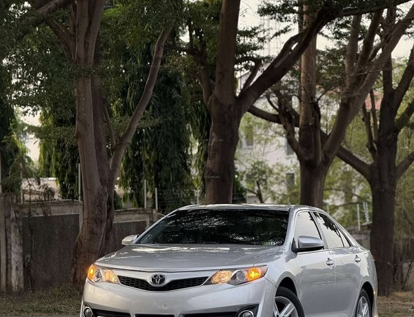 Foreign used Toyota Camry SE 2012 model for Sale In Abuja