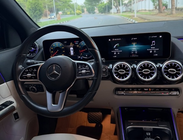 MERCEDES-BENZ GLA250 2021 FOREIGN USED – LUXURY SUV, VERY CLEAN & RELIABLE