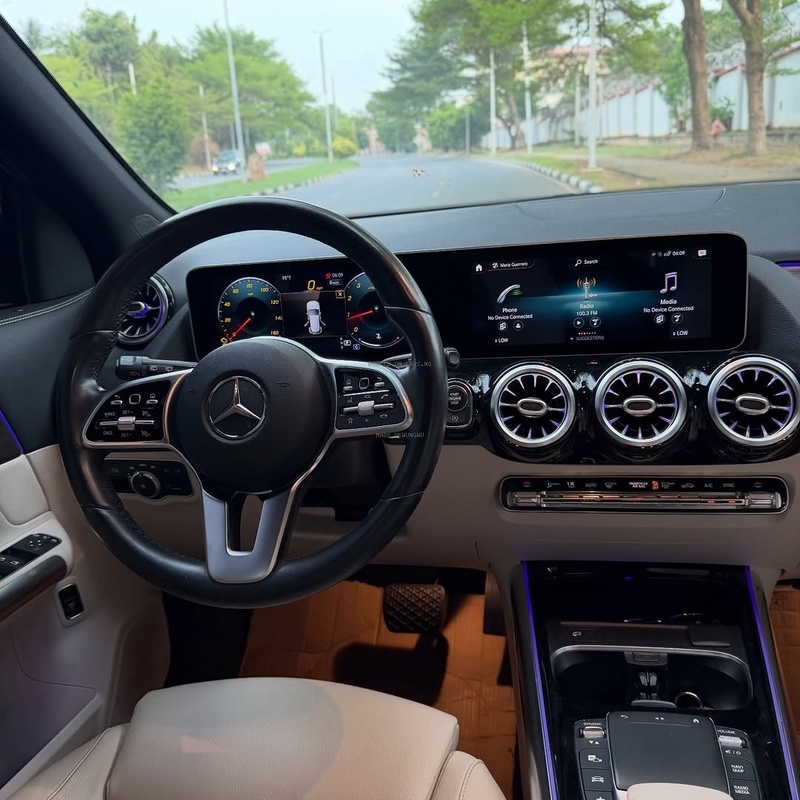 MERCEDES-BENZ GLA250 2021 FOREIGN USED – LUXURY SUV, VERY CLEAN & RELIABLE image