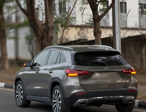 MERCEDES-BENZ GLA250 2021 FOREIGN USED – LUXURY SUV, VERY CLEAN & RELIABLE