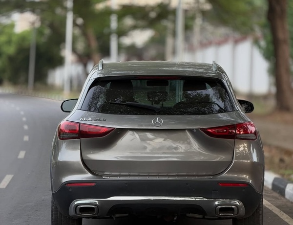 MERCEDES-BENZ GLA250 2021 FOREIGN USED – LUXURY SUV, VERY CLEAN & RELIABLE