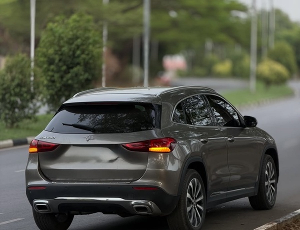 MERCEDES-BENZ GLA250 2021 FOREIGN USED – LUXURY SUV, VERY CLEAN & RELIABLE