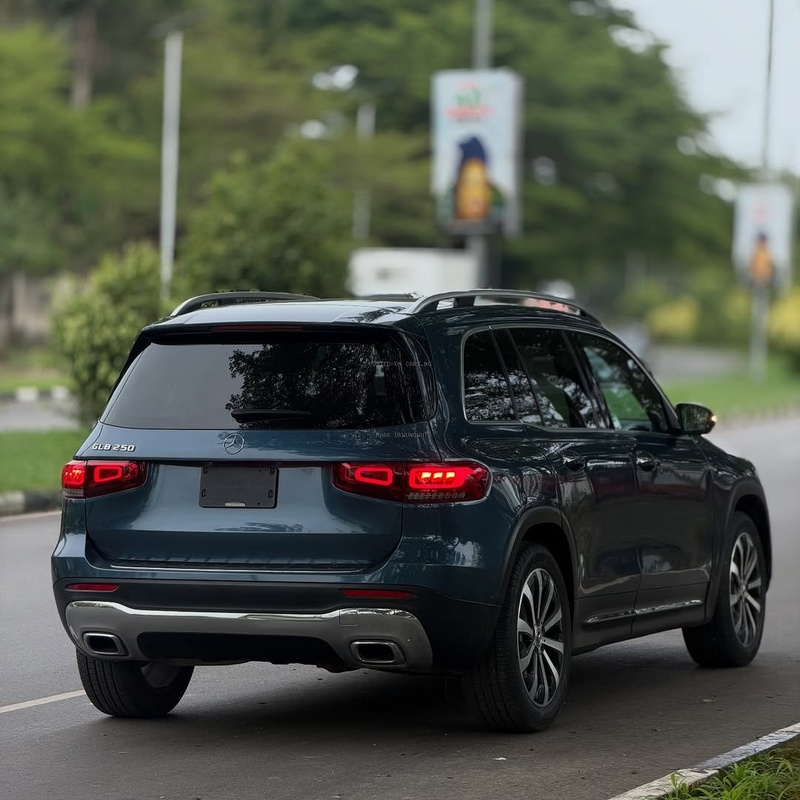 2022 MERCEDES-BENZ GLB250 – FOREIGN USED | LUXURY COMPACT SUV  image