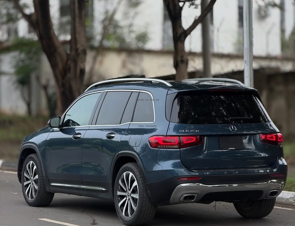 2022 MERCEDES-BENZ GLB250 – FOREIGN USED | LUXURY COMPACT SUV 