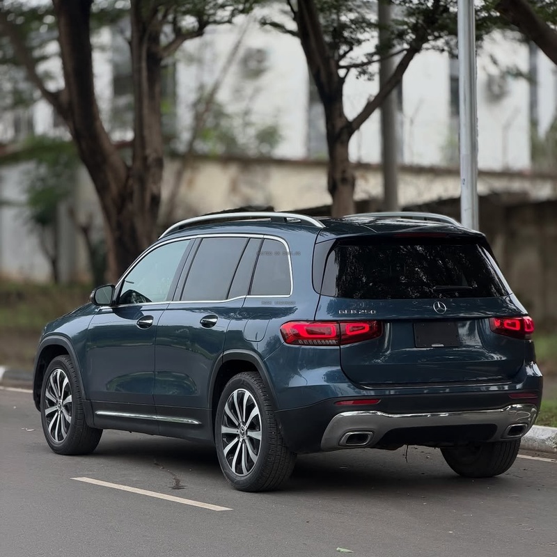 2022 MERCEDES-BENZ GLB250 – FOREIGN USED | LUXURY COMPACT SUV  image