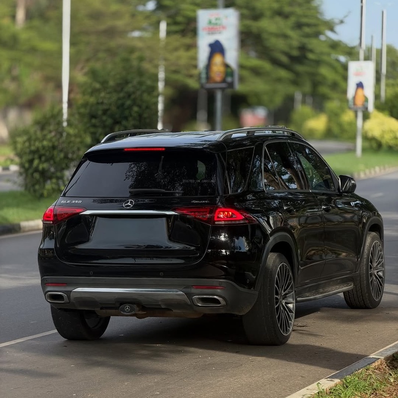 2019 MERCEDES-BENZ GLB350 – FOREIGN USED | LOW MILEAGE LUXURY SUV  image
