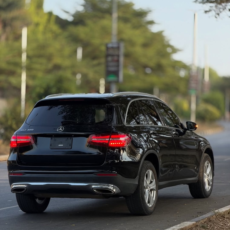 Foreign Used Mercedes Benz GLC300 2017  for Sale Abuja image
