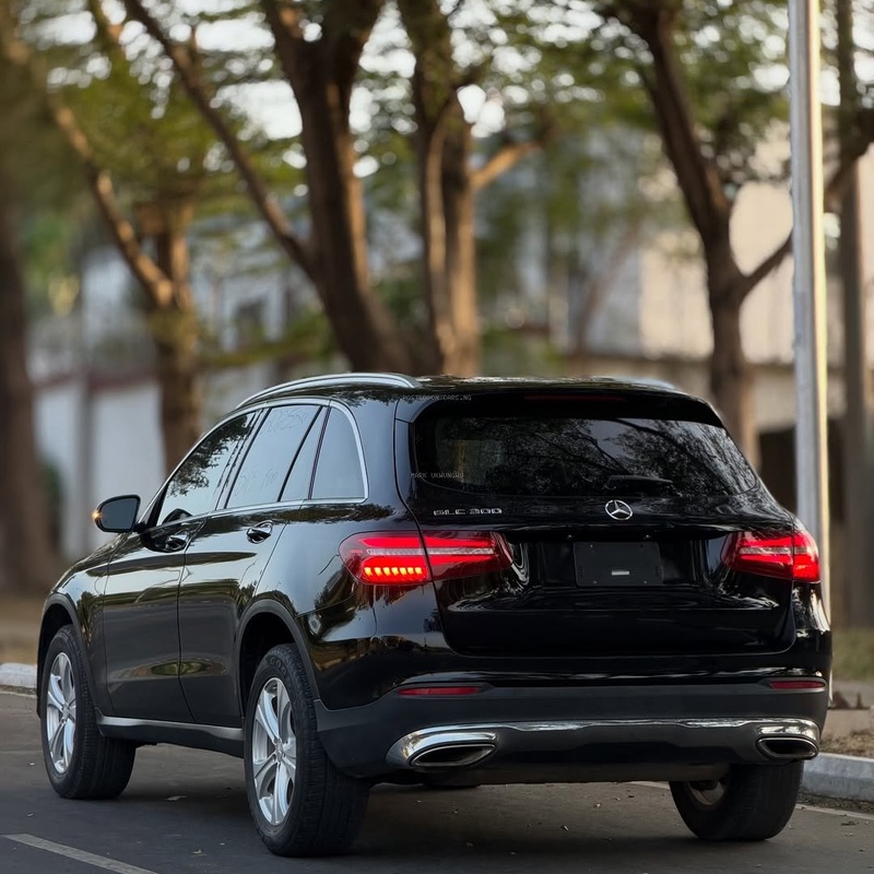 Foreign Used Mercedes Benz GLC300 2017  for Sale Abuja image