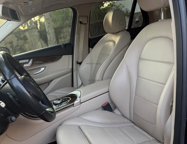 Foreign Used Mercedes Benz GLC300 2017  for Sale Abuja