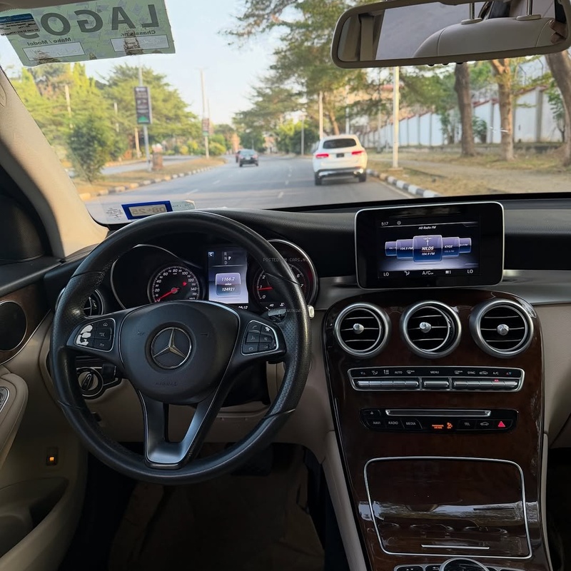 Foreign Used Mercedes Benz GLC300 2017  for Sale Abuja image