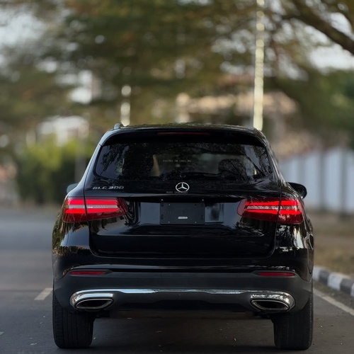 Foreign Used Mercedes Benz GLC300 2017  for Sale Abuja