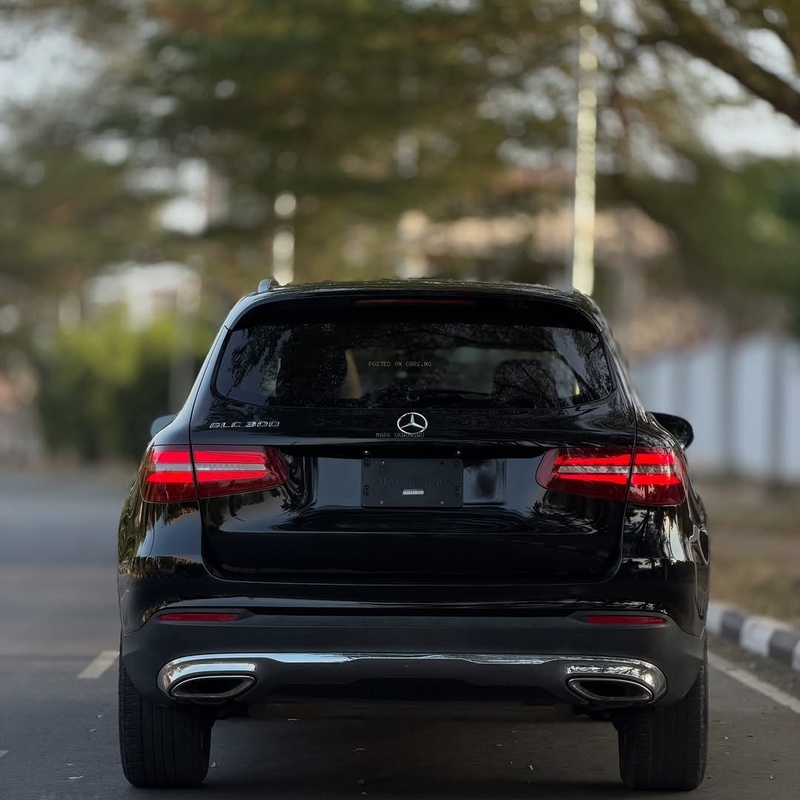 Foreign Used Mercedes Benz GLC300 2017  for Sale Abuja image