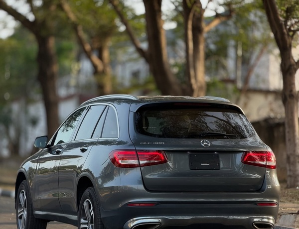 Foreign Used Mercedes Benz GLC300 2017 for Sale In Abuja
