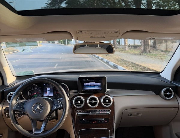 Foreign Used Mercedes Benz GLC300 2017 for Sale In Abuja