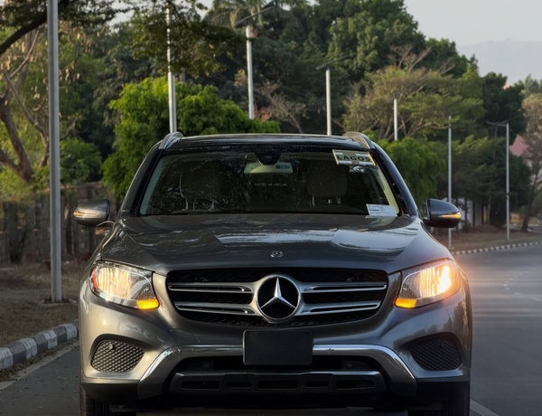 Foreign Used Mercedes Benz GLC300 2017 for Sale In Abuja