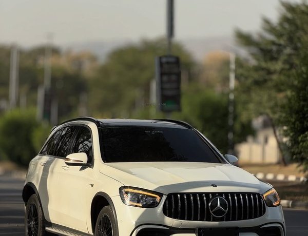 Mercedes Benz GLC300 2018 model Upgraded to 2022 for Sale In Abuja