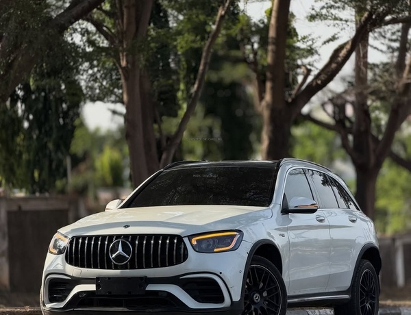 Mercedes Benz GLC300 2018 model Upgraded to 2022 for Sale In Abuja
