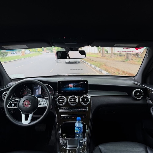 GLC300 Foreign Used  Sharp Body, Smooth Engine, For Sale in Abuja